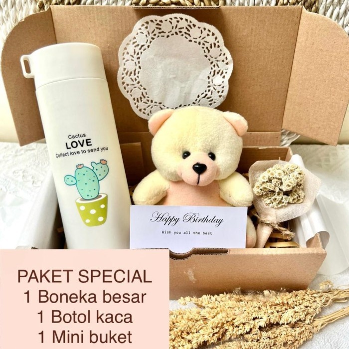 

Kado Hampers Gift Box Hadiah Ulang Tahun Birthday Graduation Wisuda - Special