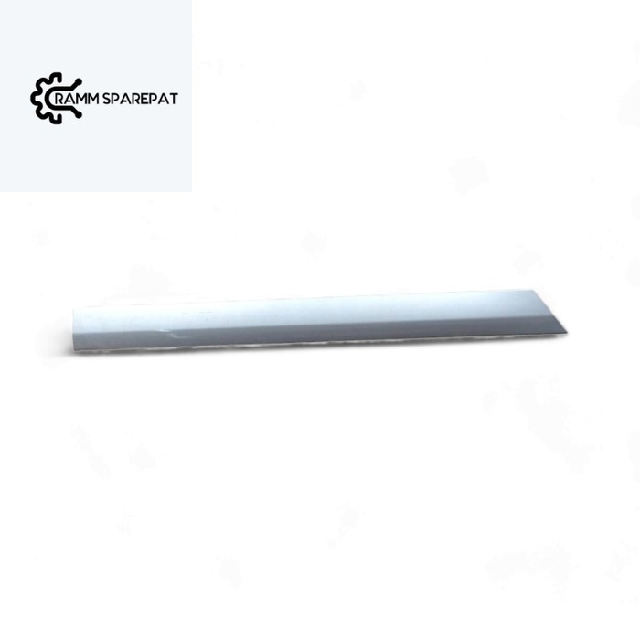 List moulding pintu belakang kanan mercy mercedes benz W202 C-class