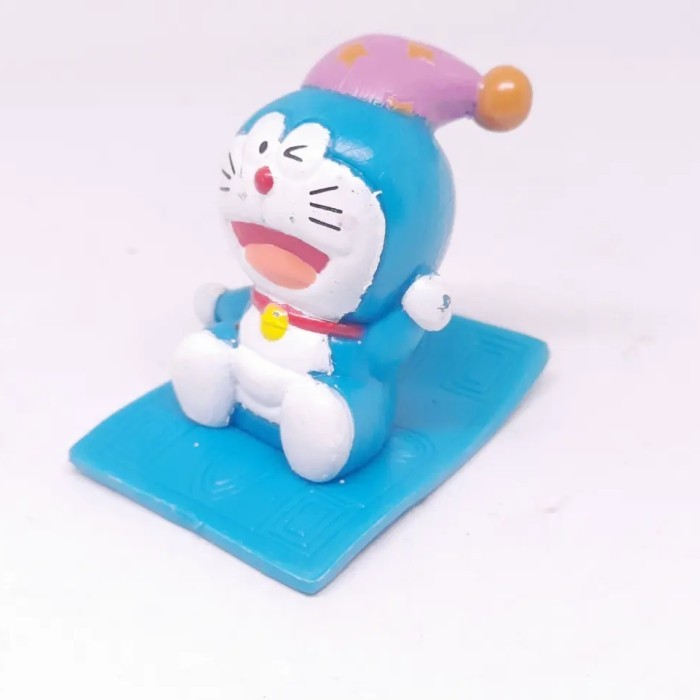 TOY Doraemon Figure  Bandai  Bekas
