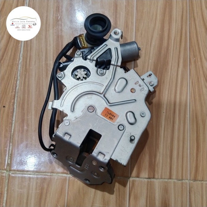 

Actuator Motor Sliding Sleding Dorlock Door Lock Pintu Tengah Sienta - Kiri(Penumpang)