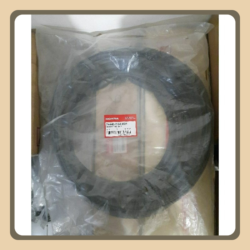 karet kaca bagasi belakang honda brio 2012 2013 2014 2015 2016 ori