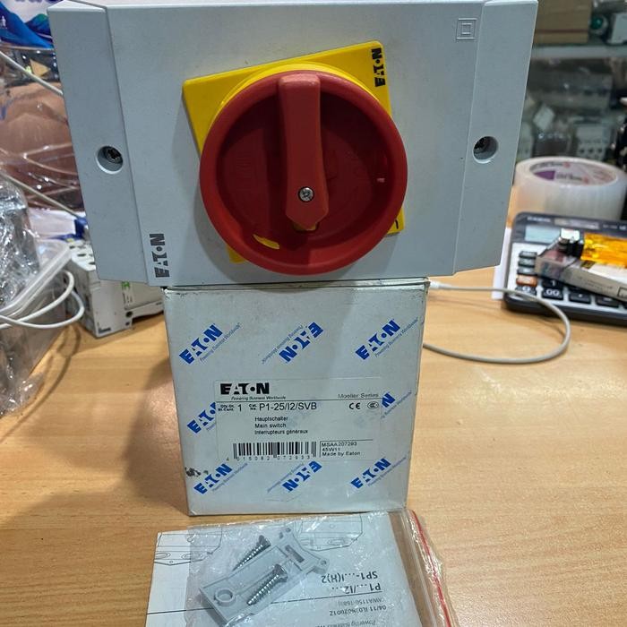 MAIN SWITCH EATON MOELLER P1-25/12/SVB