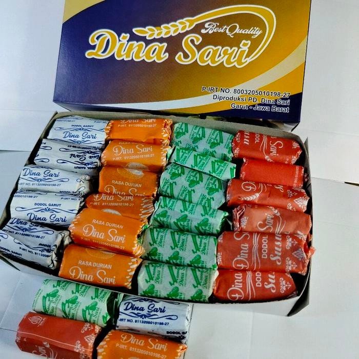 

Dodol Garut 4 rasa 1kg(durian,susu, nangka, original)dodol garut asli - mix 4 rasa, pake box rismaserrr