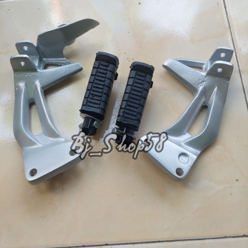 Footstep Pijakan kaki + step karet Motor Yamaha jupiter Z