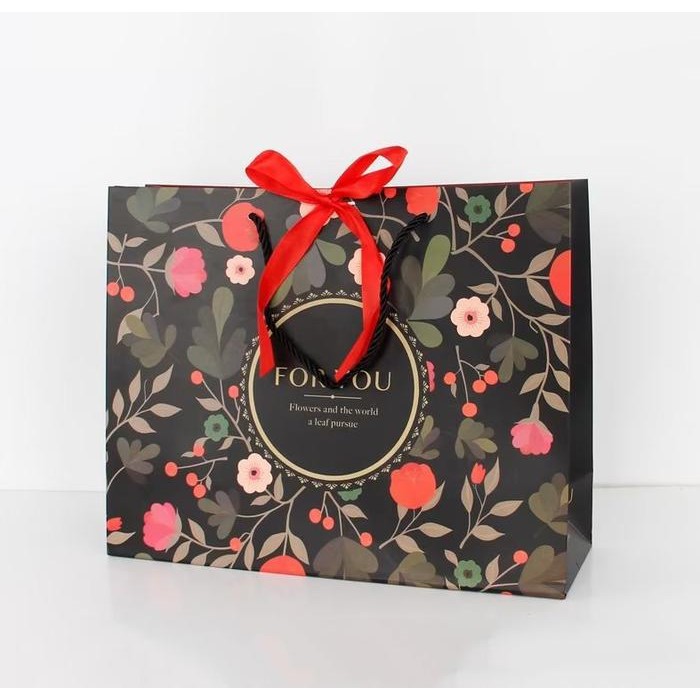 

TERBARU!! 32x25.5x11cm Premium Hampers Goodie Bag / Paper Bag Pita Motif / Tas Kado Gift 06 - Black Flower