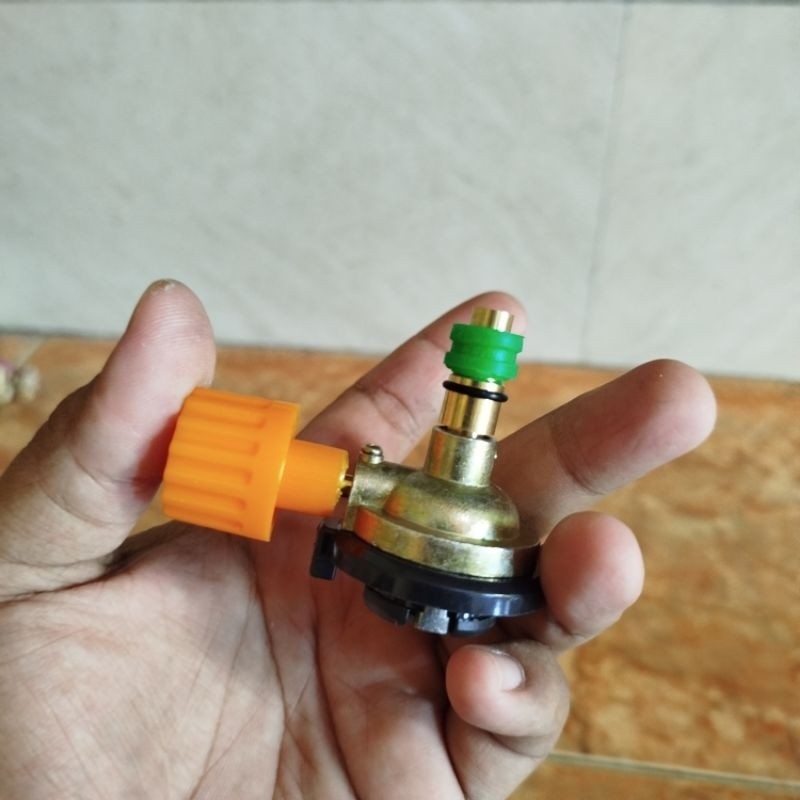 Konektor Kran isi ulang Gas portable gas kaleng cepat dan praktis
