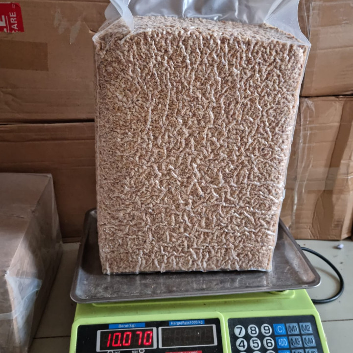 

ADY78 Kacang Mede Patahan Halus Mete Menir Mentah 1Kg BB2