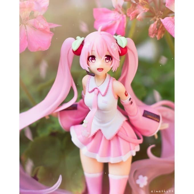 ORIGINAL Taito Sakura Miku Hatsune Cherry Blossom - NEW & VERY RARE