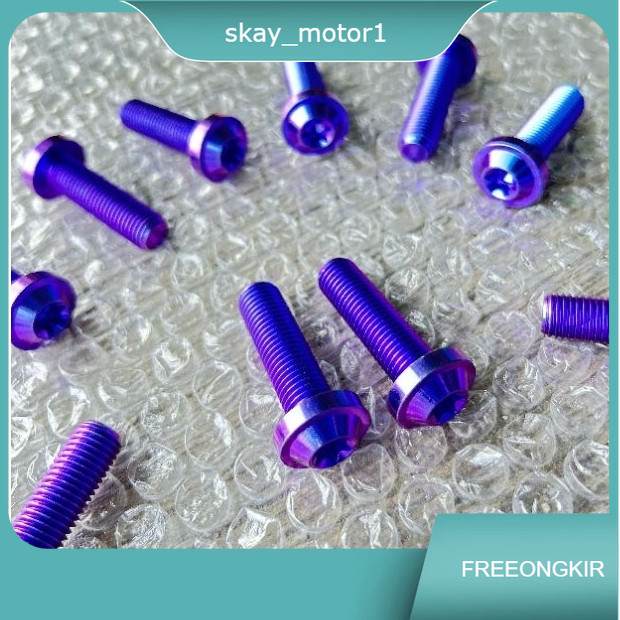 Set Baut Knalpot Titanium Beat, Scoopy isi 2pcs Ukuran M10 x 35 Motorcycle