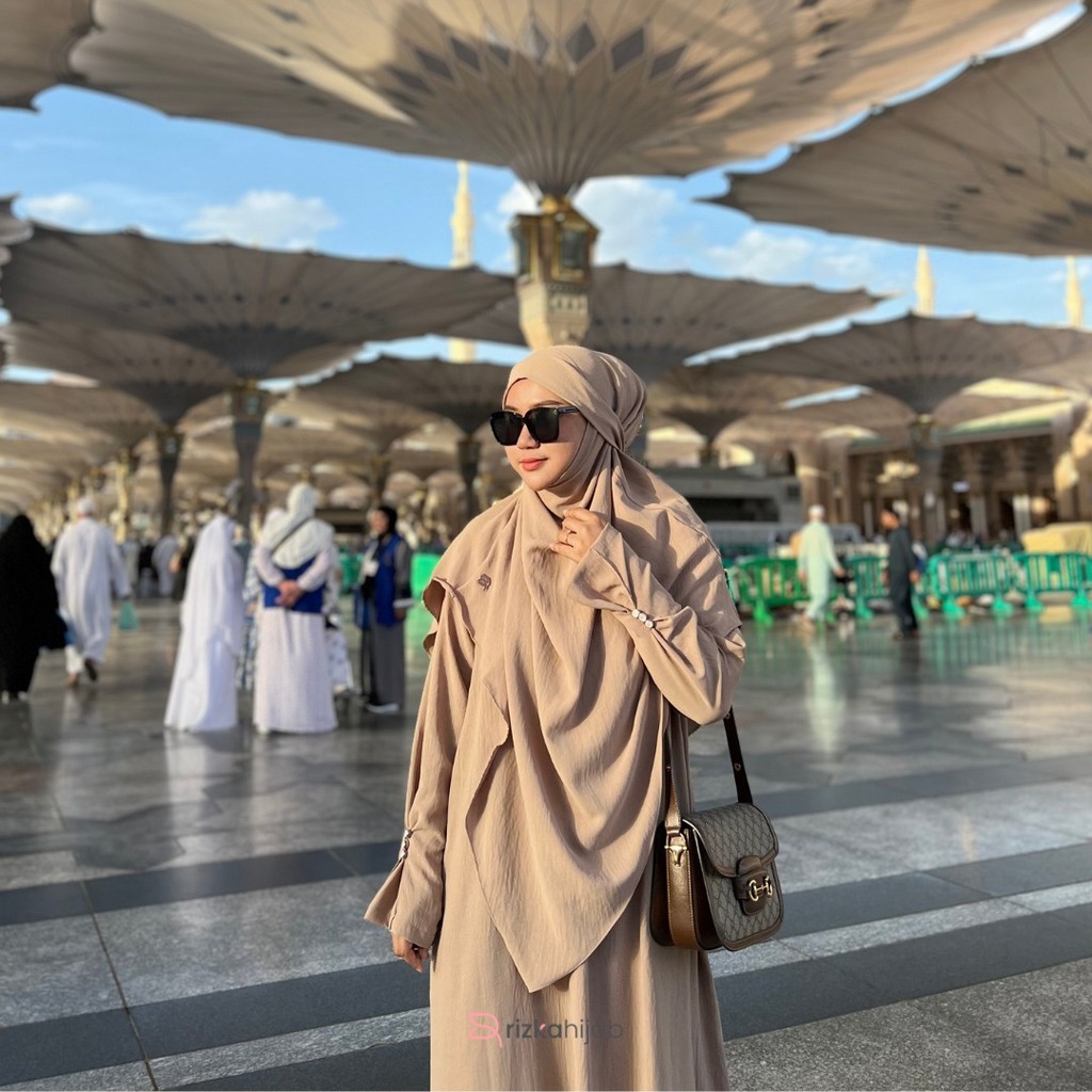 Rizka Hijab - Shafeeya Abaya Set French Khimar