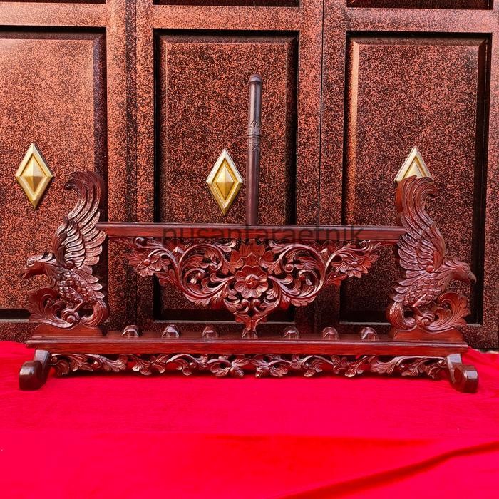 Jagrak Pusaka Isi 7 Ukiran Burung Garuda Alusan Kayu Jati