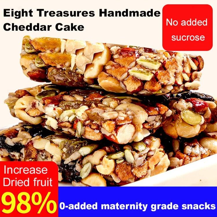 

Kue lezat buatan tangan dengan kacang-kacangan