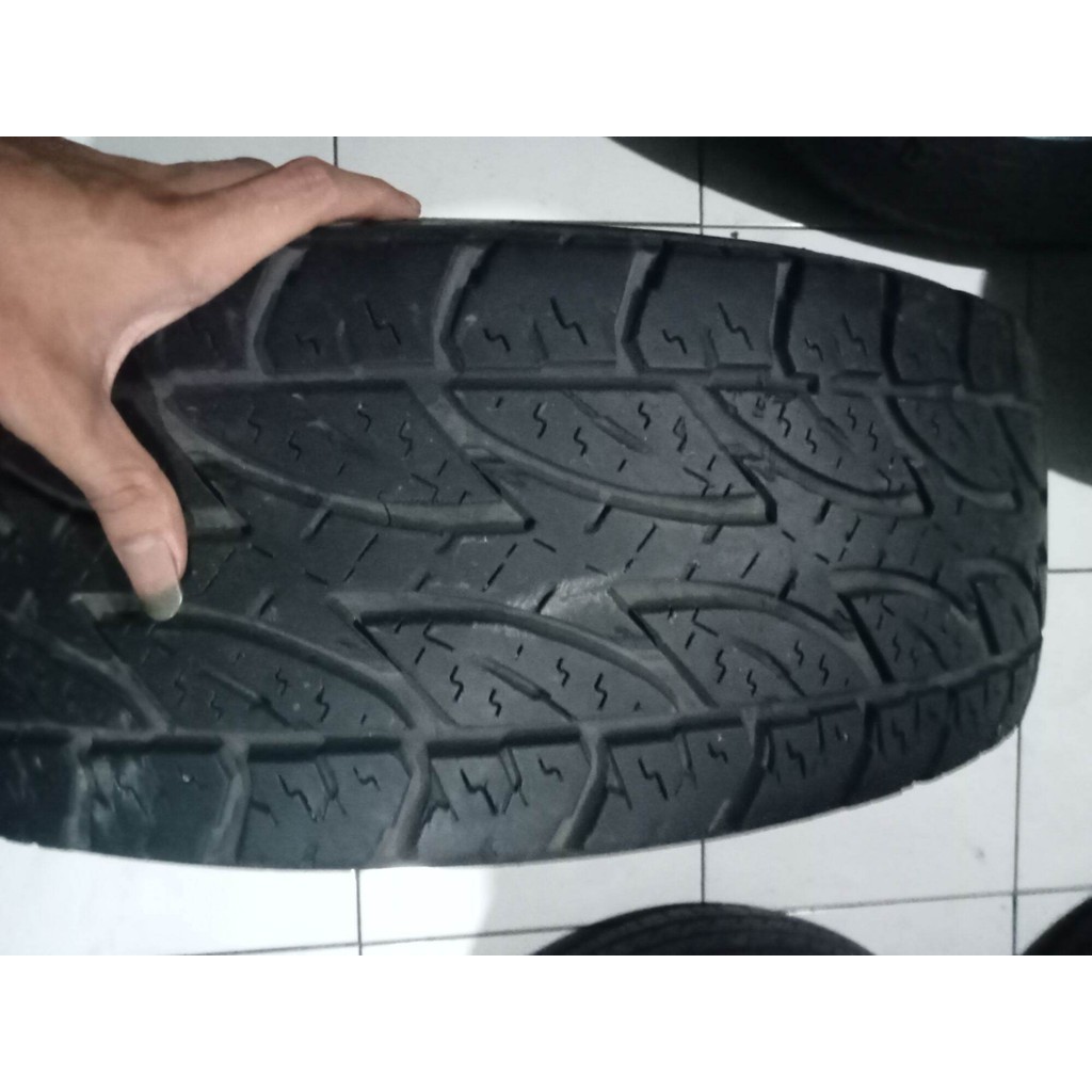 ban mobil second ukuran 235/70 R15 tubles berkualitas (Nazwa workshop)