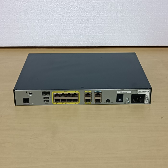 Router Cisco 1800 Series 1811
