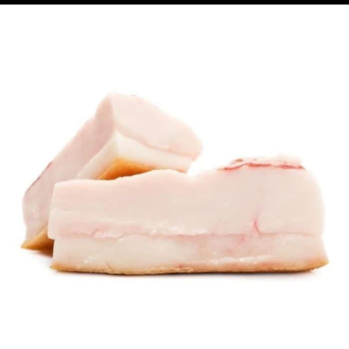 

lemak / minyak babi ( pork lard) 500gr - potong dadu