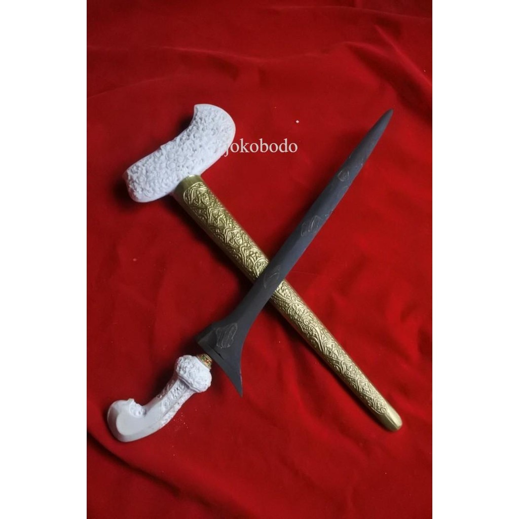

keris pamor kuto mesir alusan warangka gayaman ukir buyut murah
