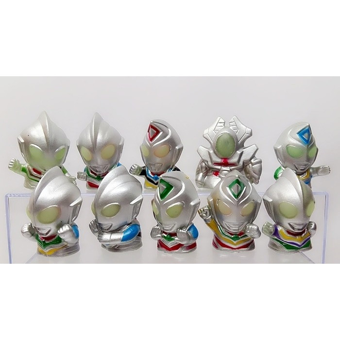 mainan figure pajangan mobil ultraman