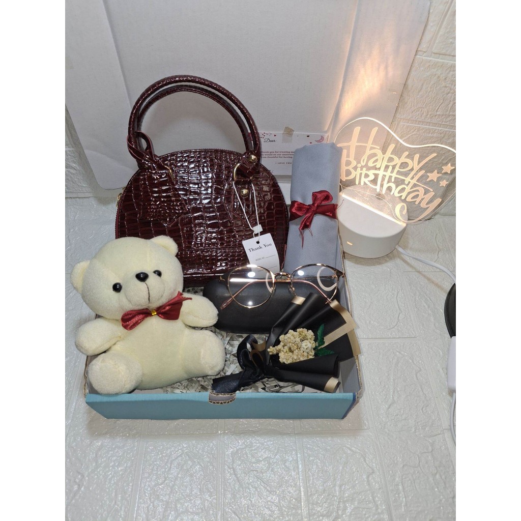 

kado ulang tahun cewek / kado cewek tas boneka/ hadiah ulang tahun / kado anniversarry / giftbox hampers cewek