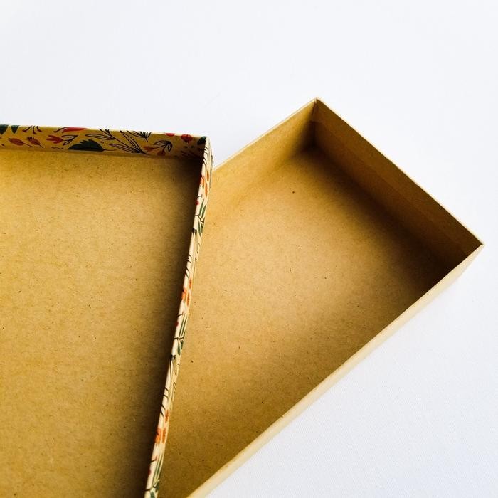 

Box Craft Ina Creative / Kotak Kado - 30x20x6.5cm