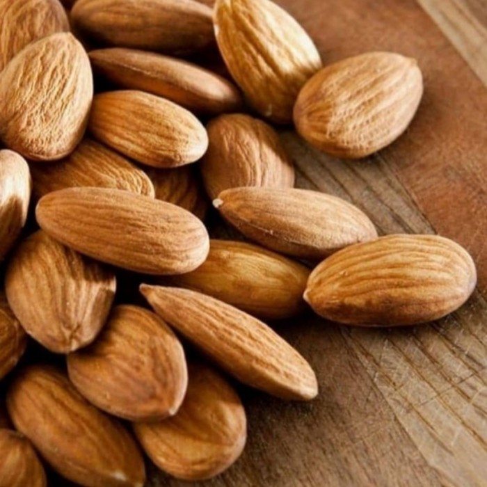 

AD kacang almond premium utuh 1kg - mentah
