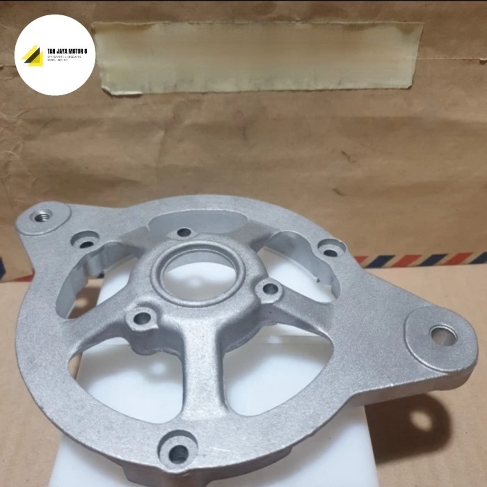 HOUSING ALTERNATOR BAGIAN DEPAN MITSUBISHI L300 DIESEL SOLAR MD607612