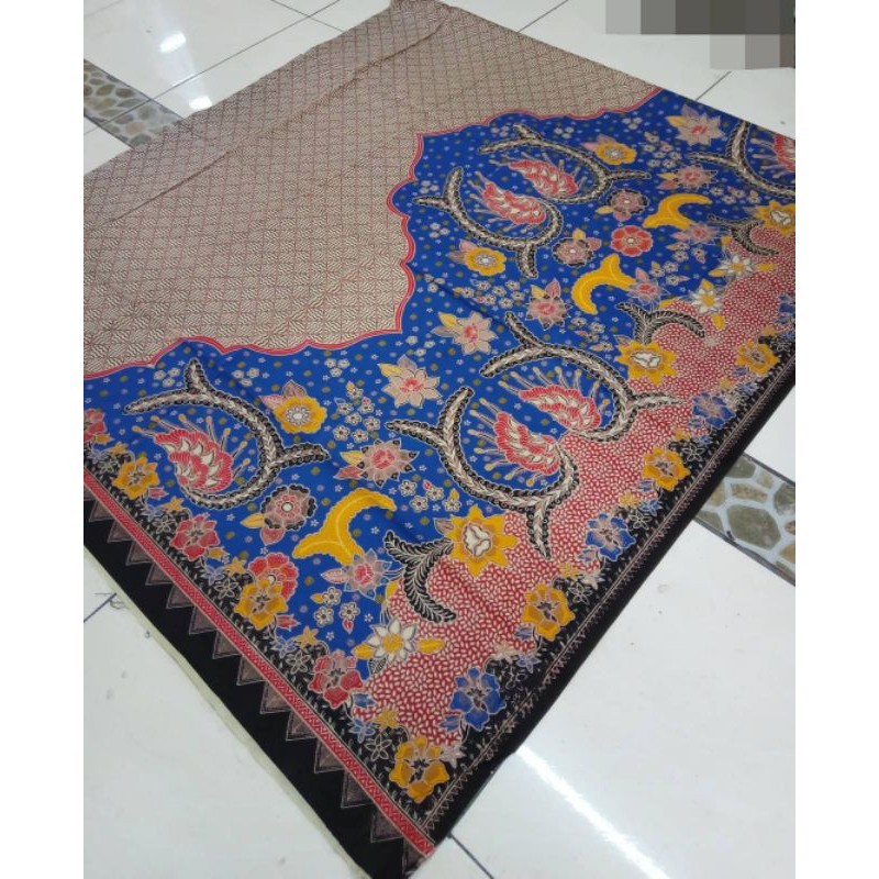 Kain Batik Laweyan Solo motif garuda biru