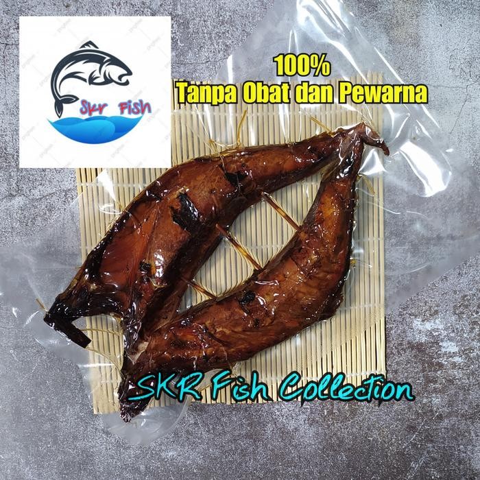 

Cakalang fufu / ikan cakalang asap / tongkol asap