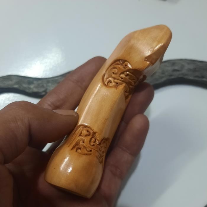 

Handle Deder Gagang Keris Kayu Cendana Wangi Model Solo pasti murah