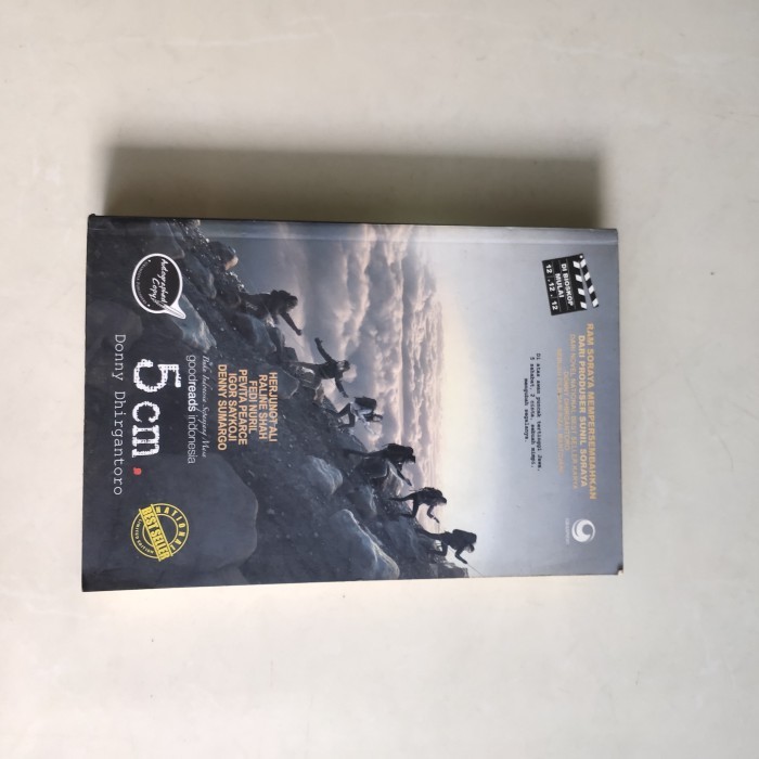 Novel 5cm original preloved ada ttd penulis