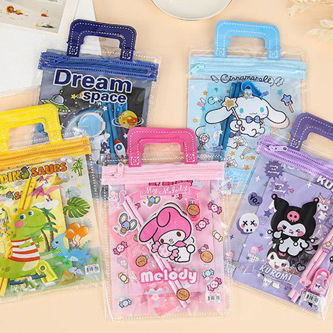 

GOODIE BAG ALAT TULIS LENGKAP ISI 2 PENSIL, 1 NOTEBOOK, 1 RAUTAN DAN 1 PENGHAPUS MOTIF