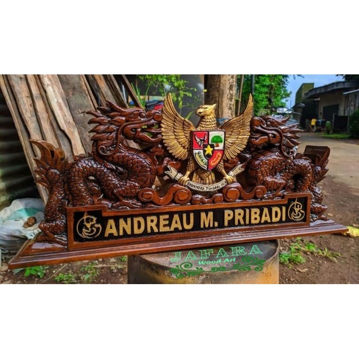 

Papan Nama Jabatan/Papan Nama Meja Kayu Jati Ukiran Naga dan Garuda FJ557