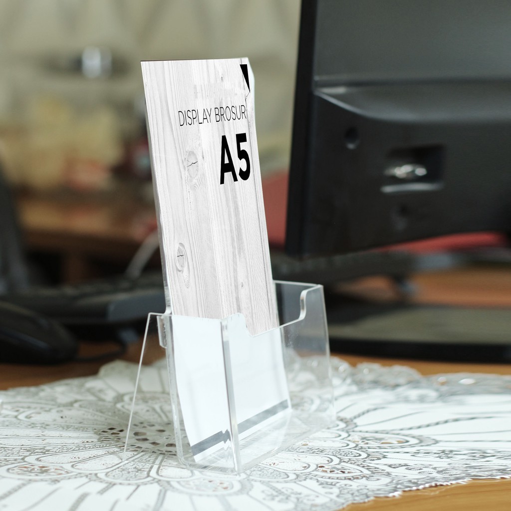 

Tempat brosur akrilik ukuran A5 Best Seller