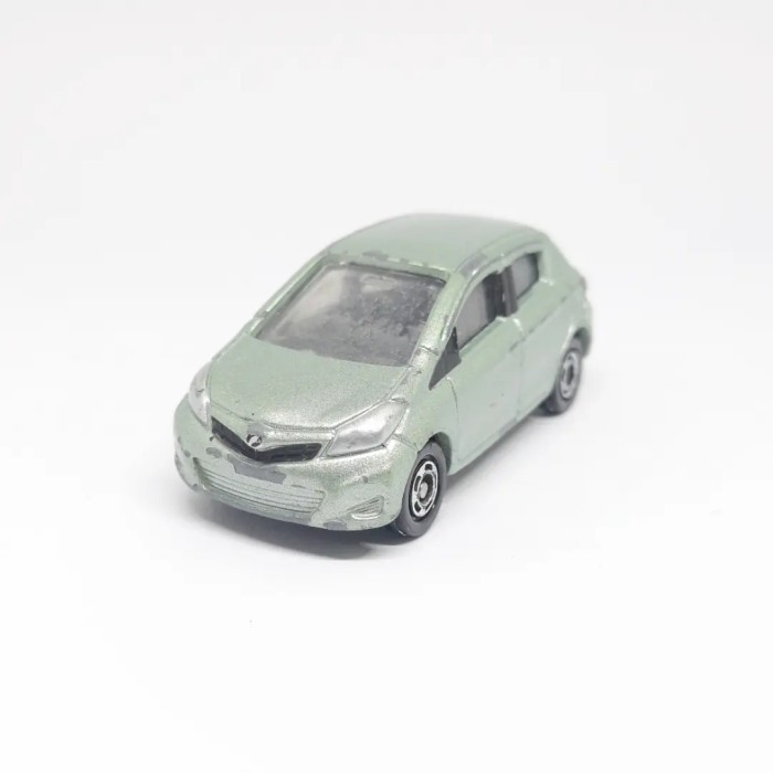 TF88 Toyota Vitz Yaris - Tomica Diecast Skala 64 Mobil Mainan Anak Laki