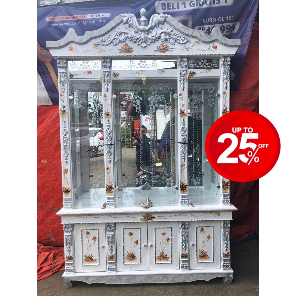 Lemari Pajangan Kaca 4 Pintu Vario