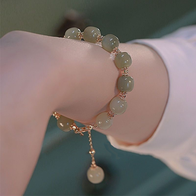 Fashionable Exquisite Green Imitation Jade Beaded Bracelet For Women Elegant Sweet Wrist Chain Court