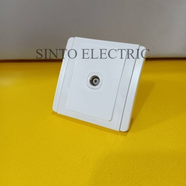 BOSS B3000 Outlet TV Stopkontak TV B3032