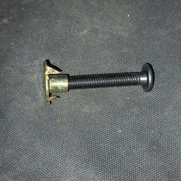 1 set baut cakar 4cm + mur baud box speaker M6 sepasang tancap Fajar