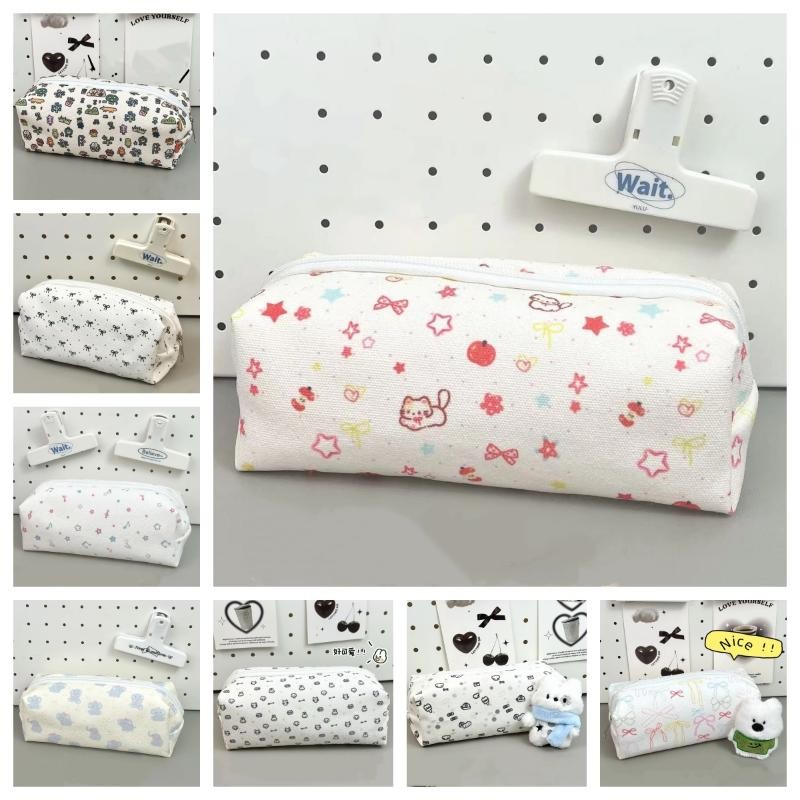 

Bow decorated Cute Pencil Box; Cartoon Cat Design; Large Capacity for School Office Supplies; Best Student Gifts.
