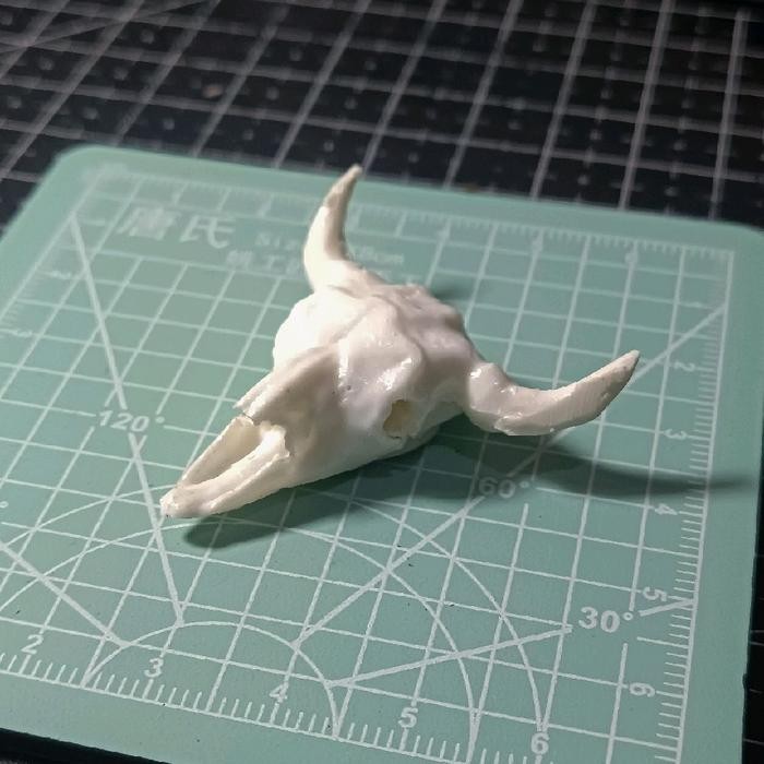 Diorama Miniatur Tengkorak Kepala Sapi/Banteng Skala 1/12 1/10 Kitbash Figma SHF Mafex Revoltect - P