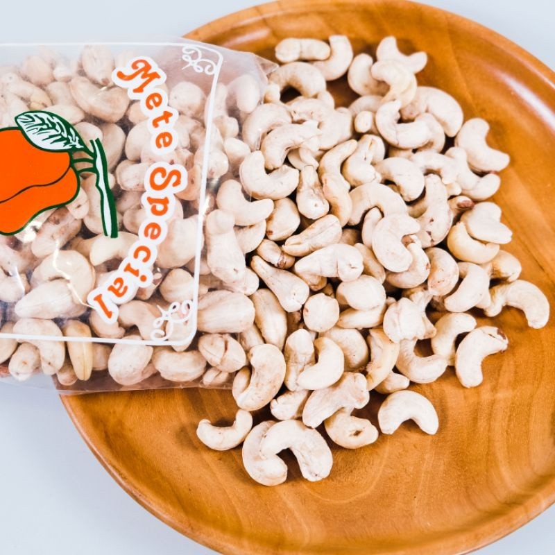 

Mete mentah spesial / kacang mede / kacang mete 500gr & 1 kg