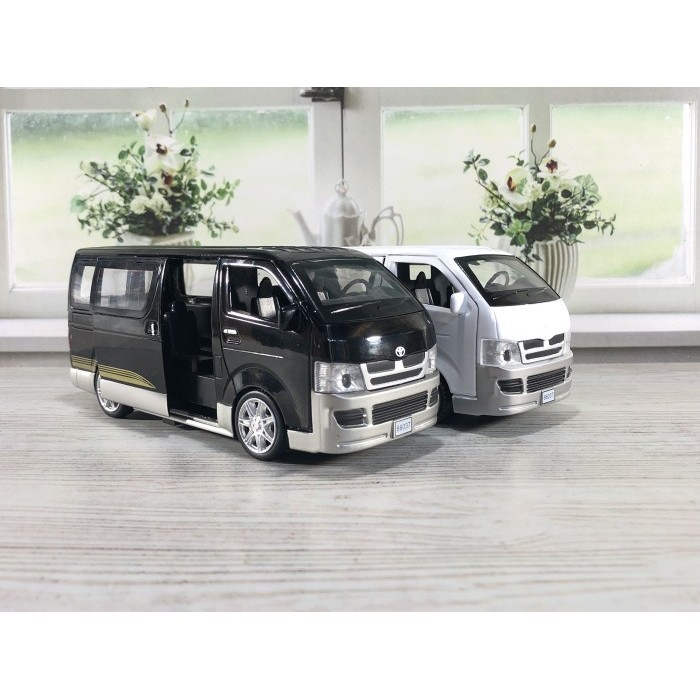 MINIATUR DIECAST PROSWON TOYOTA HIACE SKALA 1:32 NOT WELLY KINSMART