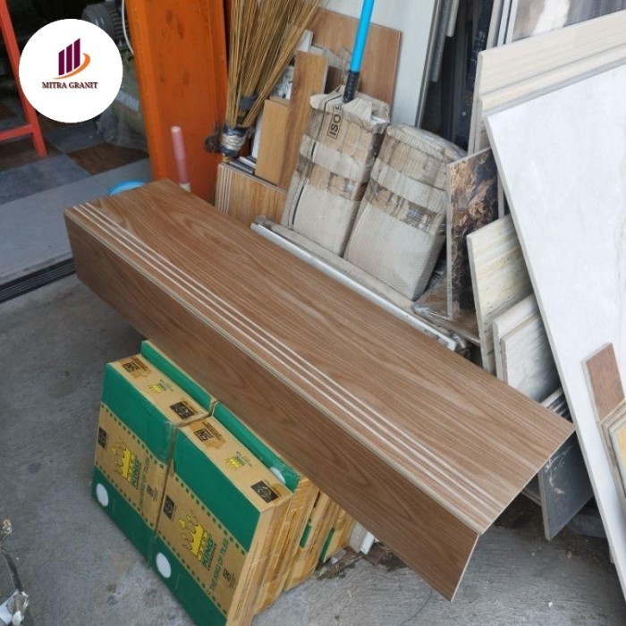 Granit tangga pijakan 30x100 20x100 motif kayu custom ukuran stepnosing granit tile