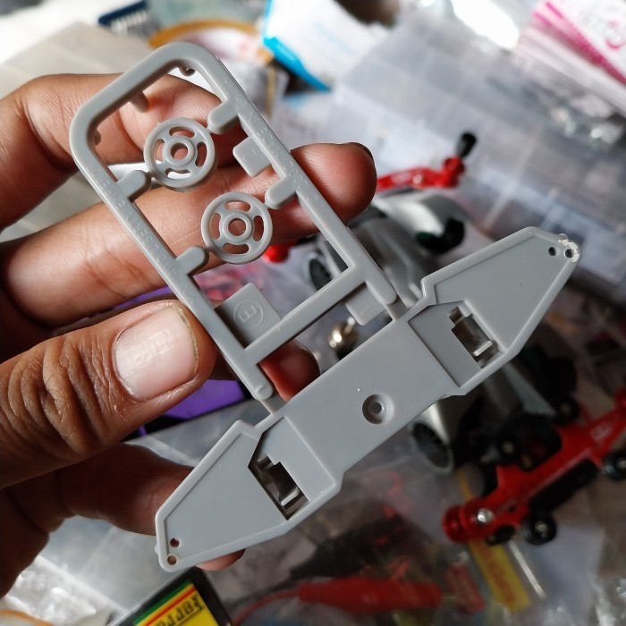 LG99 REP TAMIYA SAYAP SASIS SUPER 1 GREY / SAYAP CHASSIS SUPER 1