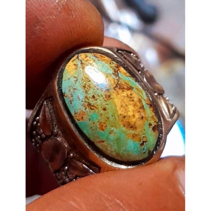 Pirus Persia hijau tosca urat emas