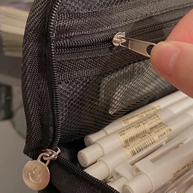 

Tas Pensil Kotak Hitam Dan Putih Dalam Kotak Pensil Tempat Alat Tulis Berkapasitas Besar SF6