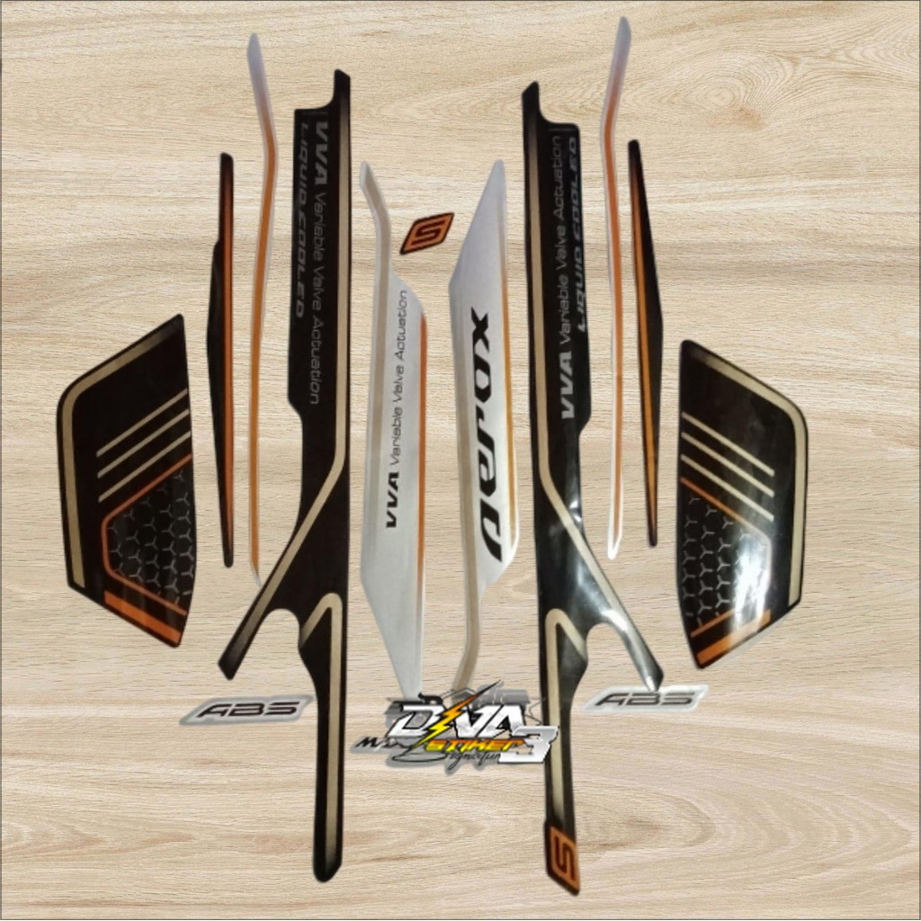 Stiker Striping Lis Aerox ABS 2023 Warna Silver Dan Hitam