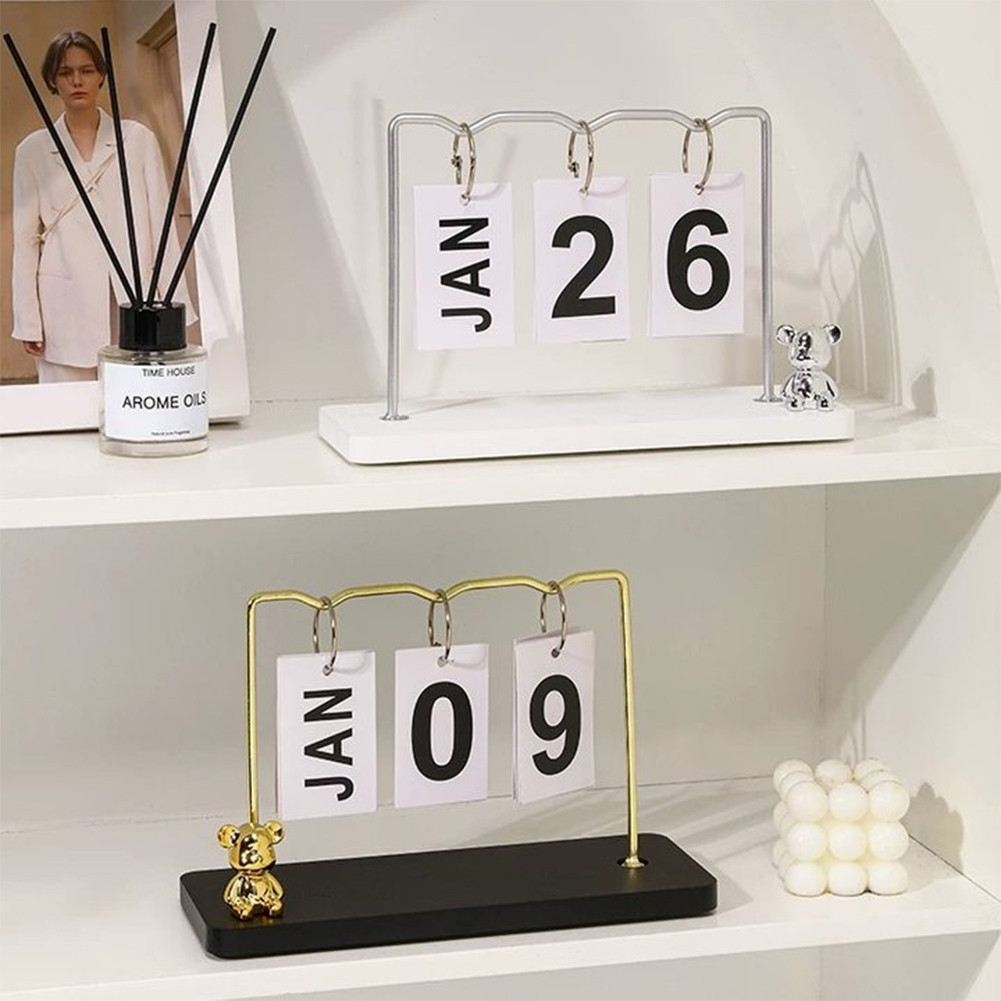

Beruang Kalender Ornamen Ruang Tamu Ruang Kantor Desktop Kantor Kreatif Kerajinan Logam Besi Eropa Bear Calendar Ornament Living Room Desktop Calendar Creative European Iron Metal