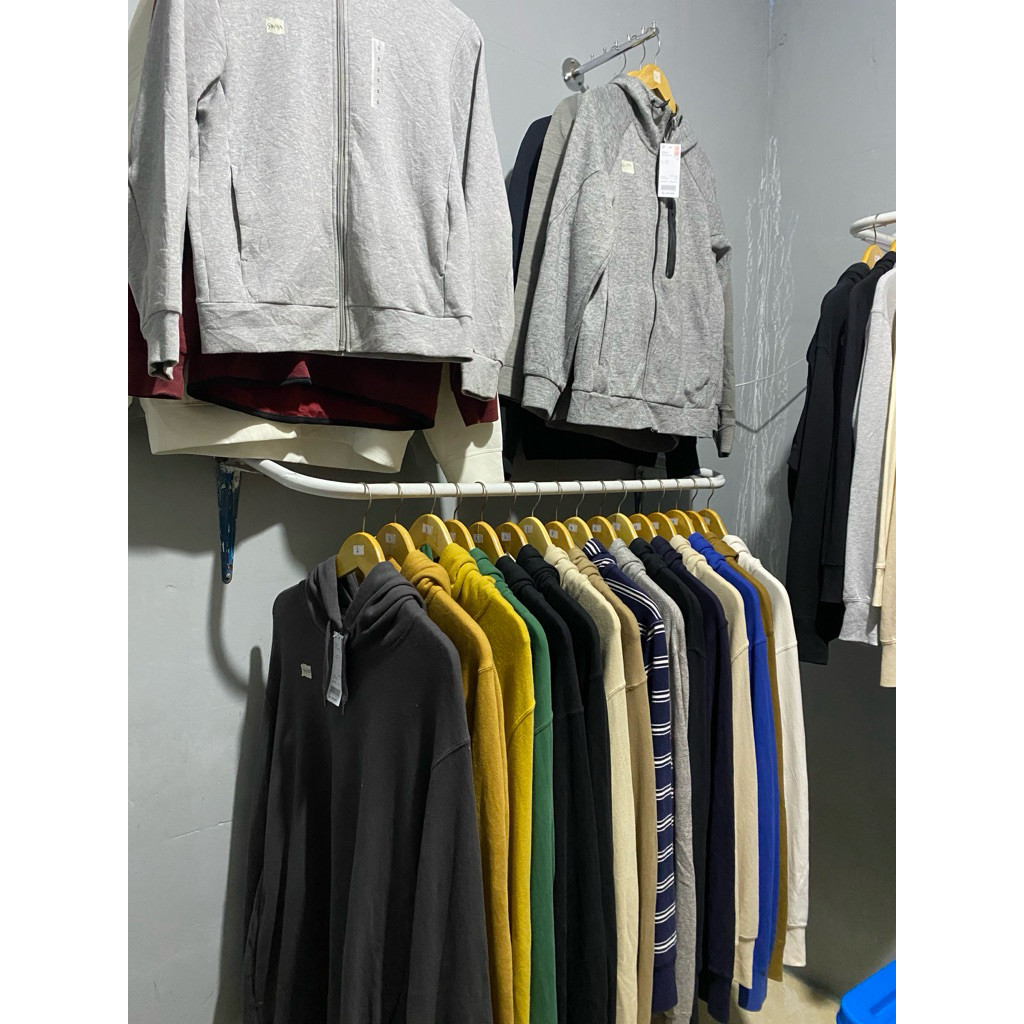 AJISHOP ZIPER HOODIE UNIQLO