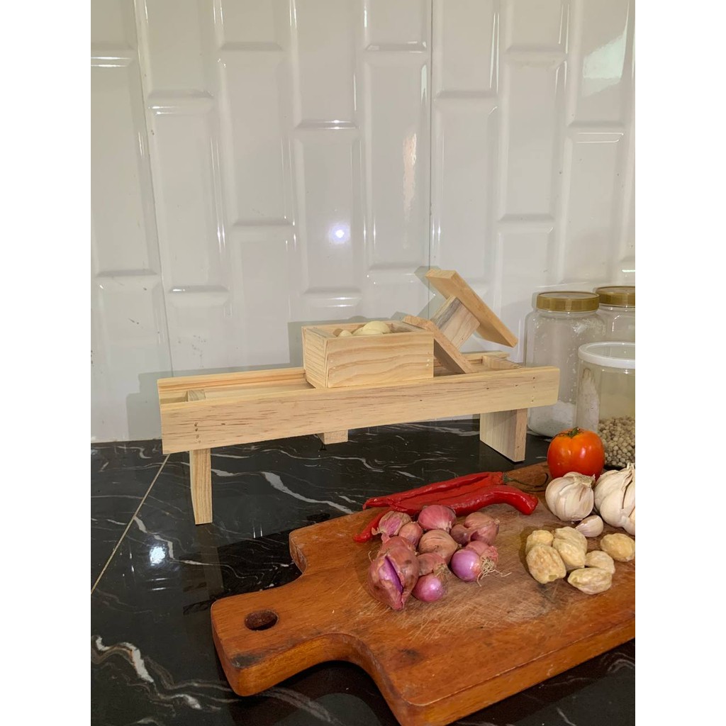 Parutan Murah/Parutan Kentang/Parutan Keripik Singkong/Pasah Bawang/ Kayu Pengiris Bawang Merah Paru