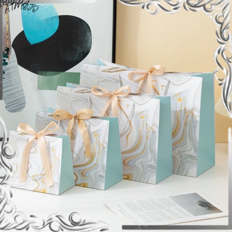 

PAPERBAG MARBLE ELEGAN PAPER BAG GOODIE BAG MOTIF MARMER DENGAN PITA GOLD TAS BELANJA TAS SOUVENIR